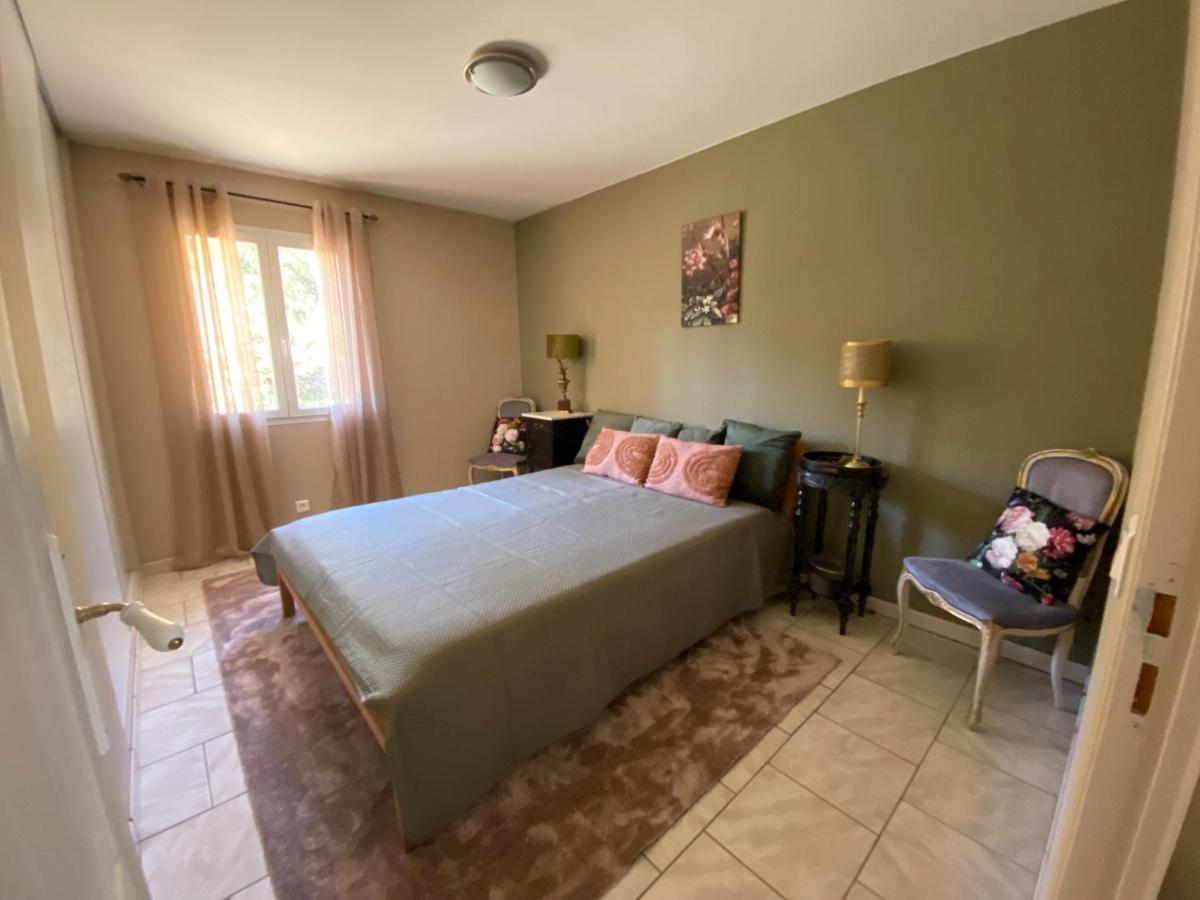 L'Eveil En Provence Bed & Breakfast Entrecasteaux Bagian luar foto