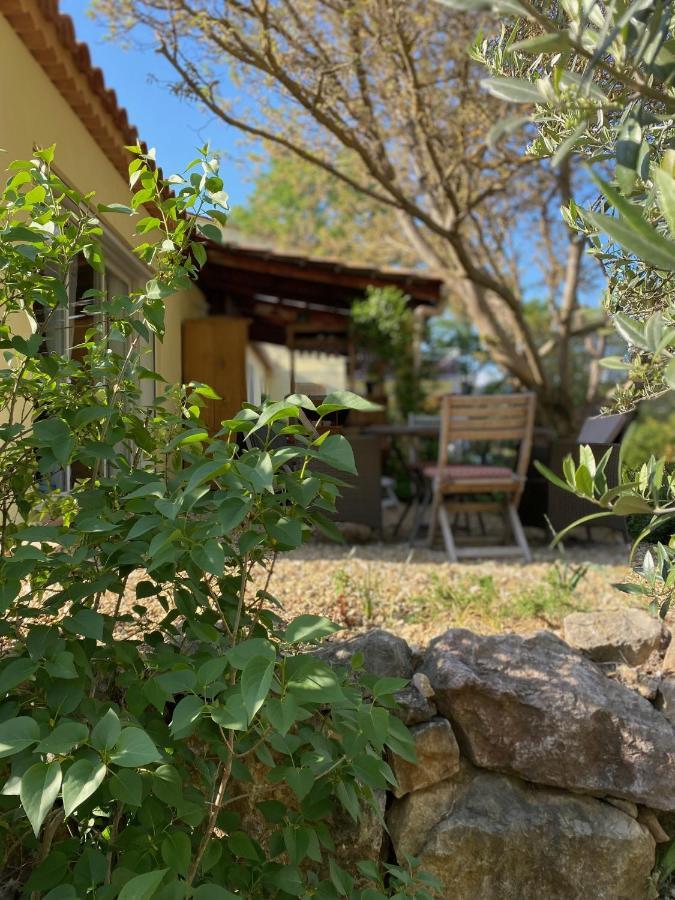 L'Eveil En Provence Bed & Breakfast Entrecasteaux Bagian luar foto