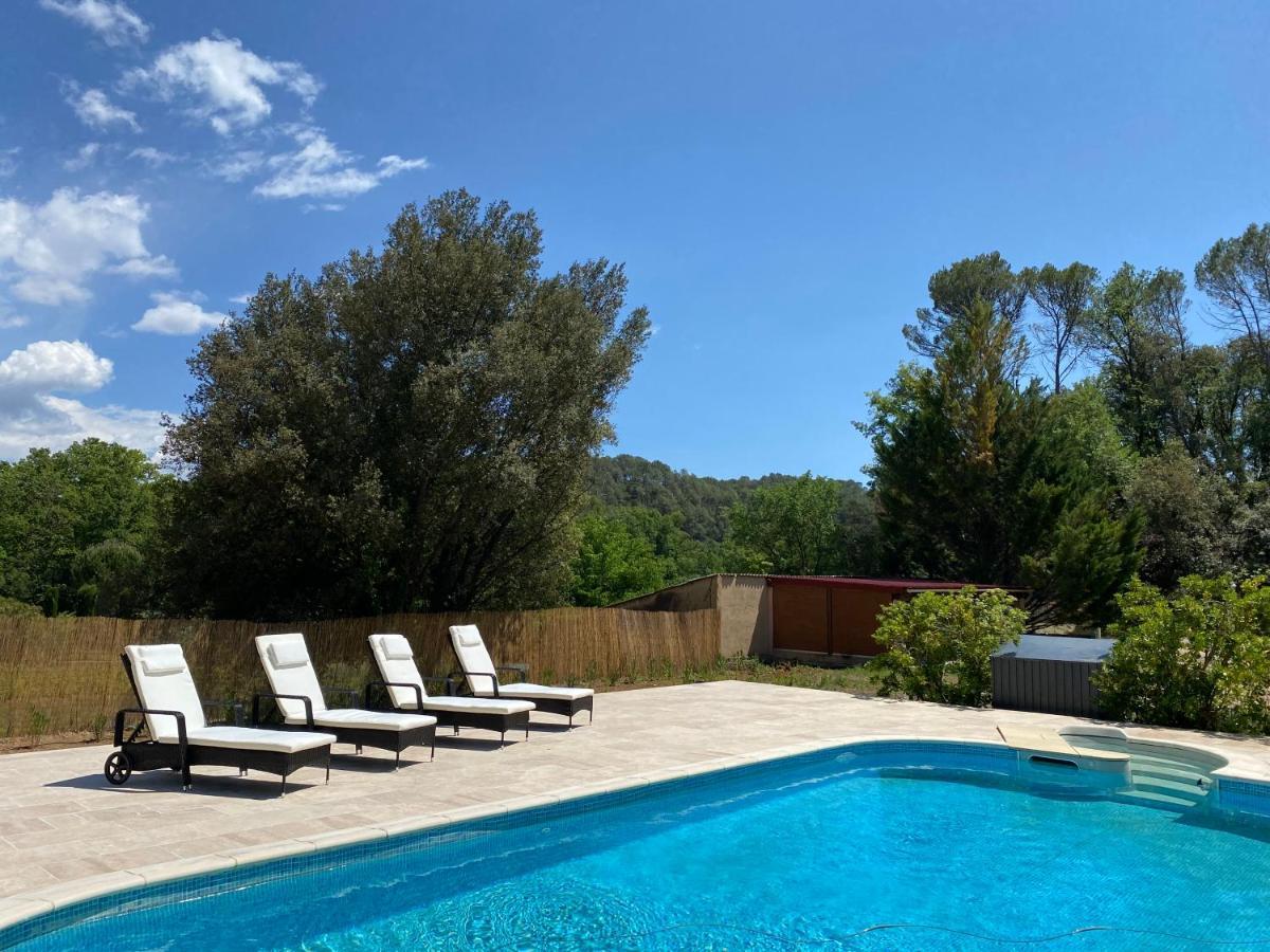 L'Eveil En Provence Bed & Breakfast Entrecasteaux Bagian luar foto