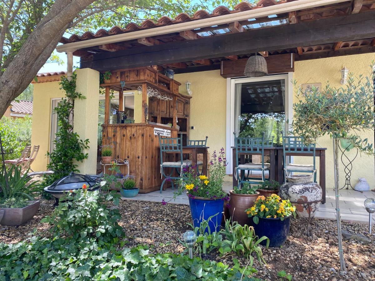 L'Eveil En Provence Bed & Breakfast Entrecasteaux Bagian luar foto