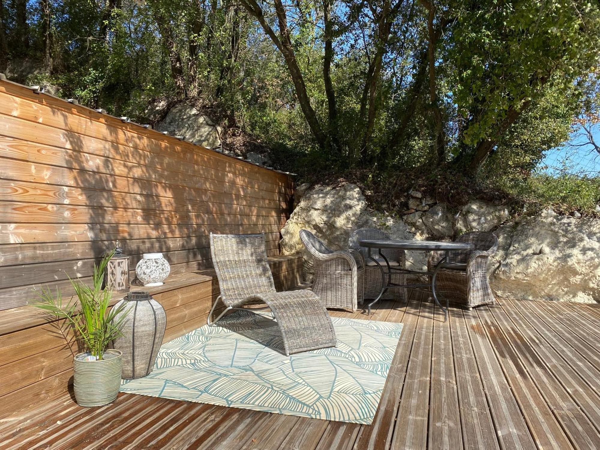 L'Eveil En Provence Bed & Breakfast Entrecasteaux Bagian luar foto