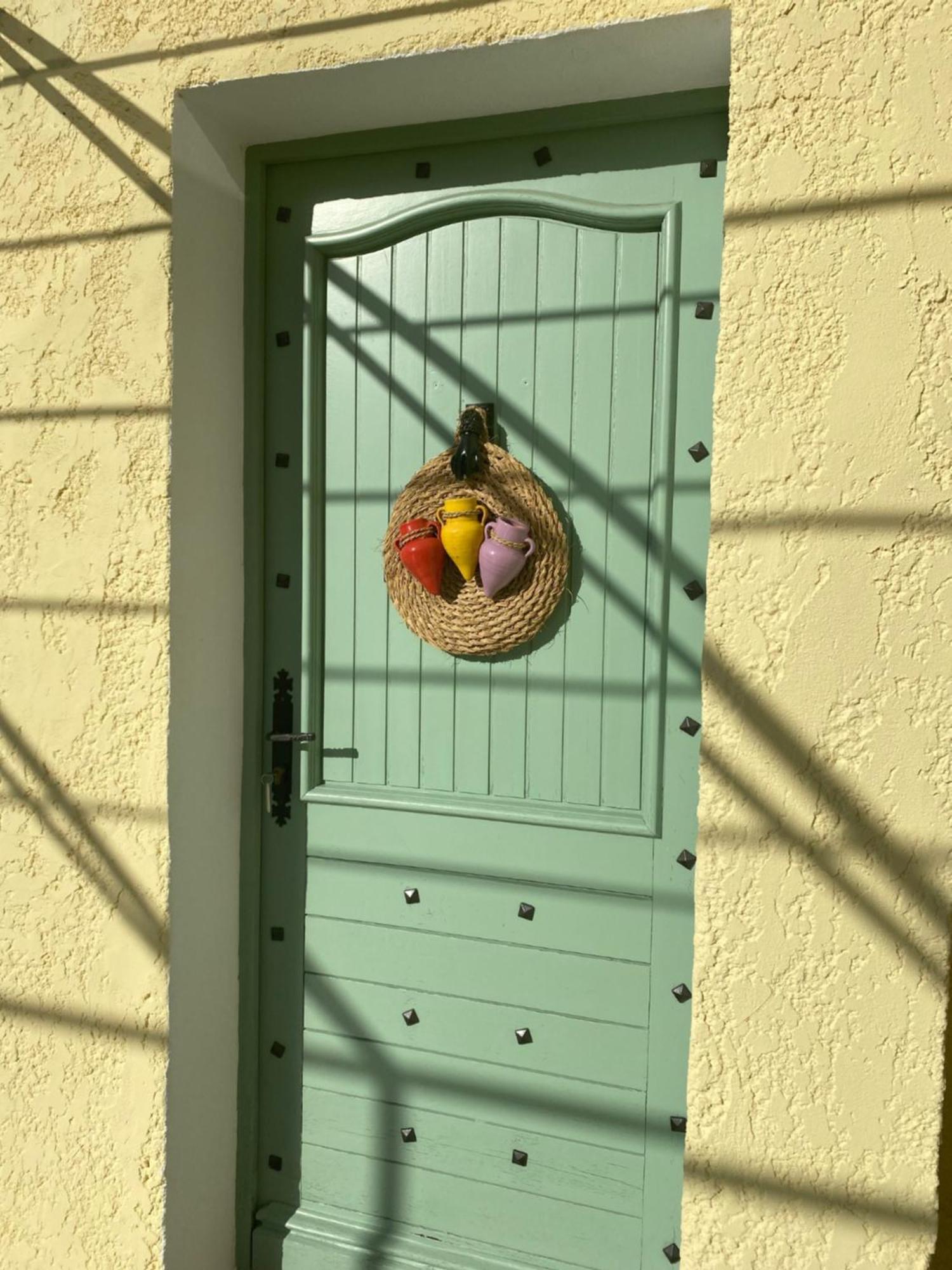 L'Eveil En Provence Bed & Breakfast Entrecasteaux Ruang foto