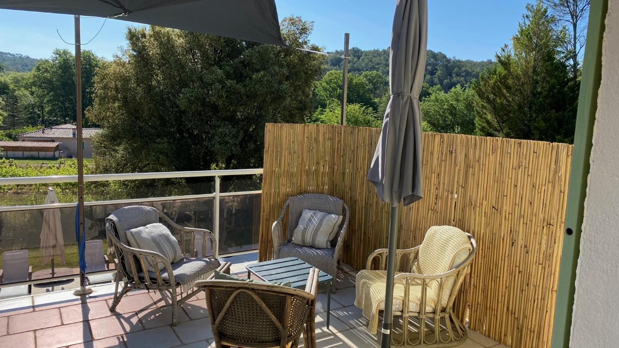 L'Eveil En Provence Bed & Breakfast Entrecasteaux Bagian luar foto